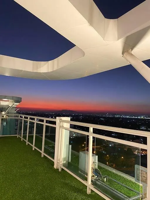 2Br With Wifi, Pool, & Smart Tv, Near Naia Lägenhet Manila Filippinerna