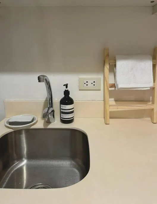 2Br With Wifi, Pool, & Smart Tv, Near Naia Lägenhet Manila 0*,