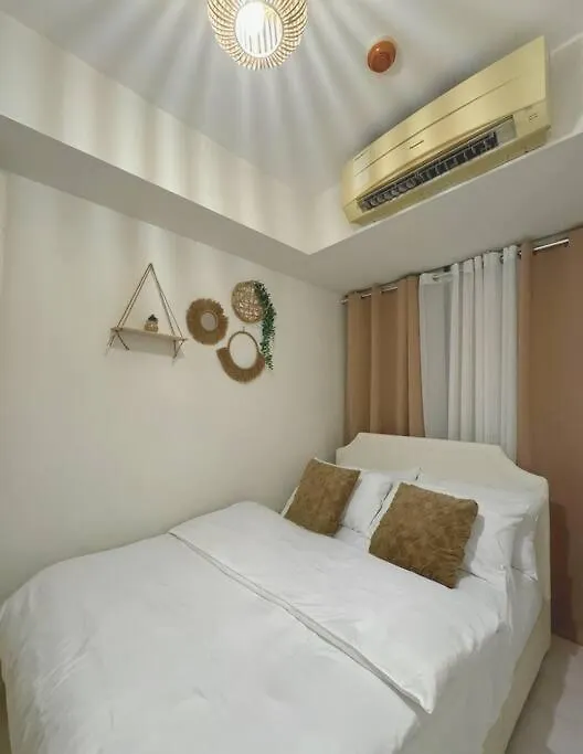 2Br With Wifi, Pool, & Smart Tv, Near Naia Apartment Manila